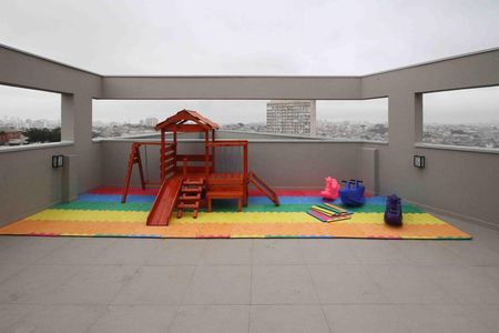 Apartamento para alugar com 42m², 2 quartos e 1 vaga Apartamento para alugar com 42m², 2 quartos e 1 vagaÁrea comum - Playground