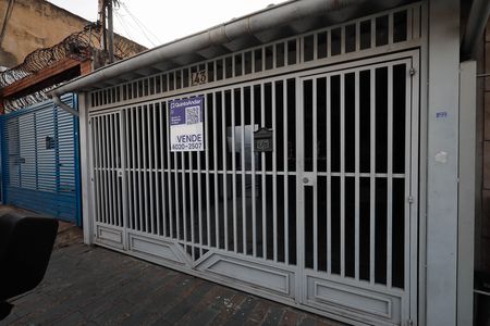 Casa à venda com 50m², 2 quartos e 1 vaga Casa à venda com 50m², 2 quartos e 1 vagaFachada / Placa