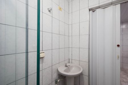 Casa à venda com 50m², 2 quartos e 1 vaga Casa à venda com 50m², 2 quartos e 1 vagaBanheiro casa 1
