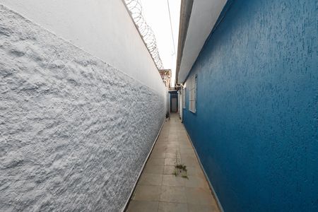 Casa à venda com 50m², 2 quartos e 1 vaga Casa à venda com 50m², 2 quartos e 1 vagaCorredor