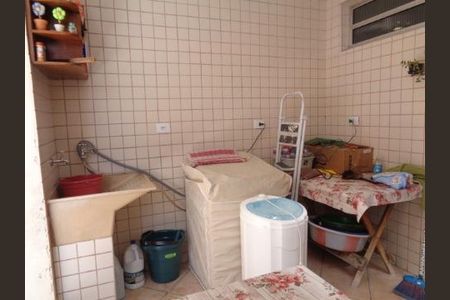 Casa à venda com 138m², 4 quartos e 4 vagas Casa à venda com 138m², 4 quartos e 4 vagasLAVANDERIA