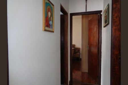 Casa à venda com 138m², 4 quartos e 4 vagas Casa à venda com 138m², 4 quartos e 4 vagasCORREDOR INTERNO