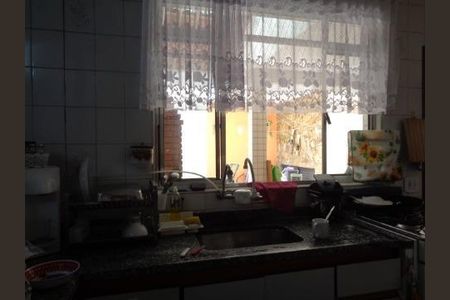 Casa à venda com 138m², 4 quartos e 4 vagas Casa à venda com 138m², 4 quartos e 4 vagasCOZINHA