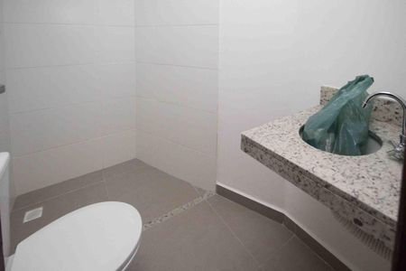 Banheiro de apartamento para alugar com 1 quarto, 40m² em Vila Alpina, São Paulo