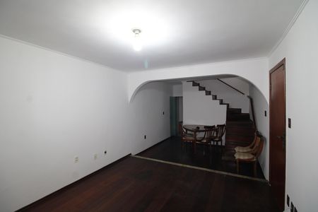 Sala de casa à venda com 4 quartos, 112m² em Vila Pauliceia, São Paulo