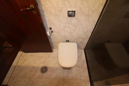 Banheiro de casa à venda com 4 quartos, 112m² em Vila Pauliceia, São Paulo