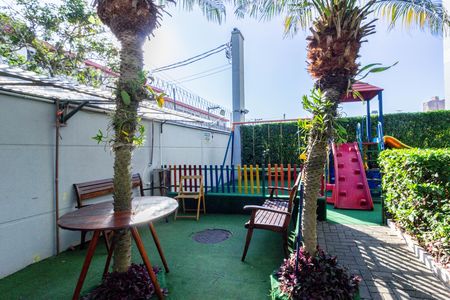 Apartamento à venda com 55m², 2 quartos e 1 vaga Apartamento à venda com 55m², 2 quartos e 1 vagaÁrea comum - Playground