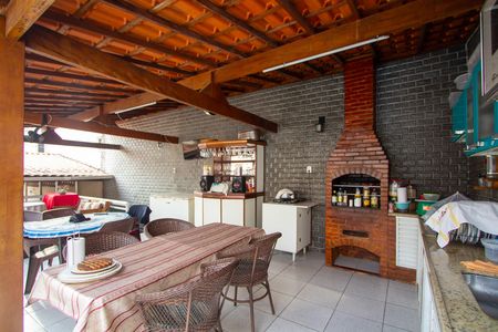 Casa para alugar com 300m², 3 quartos e 4 vagasQuintal