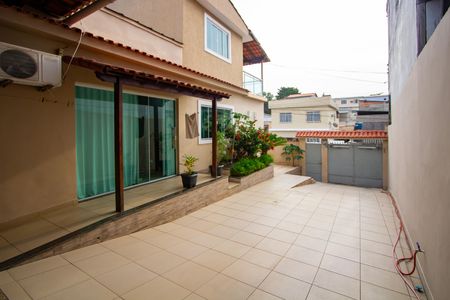 Casa para alugar com 300m², 3 quartos e 4 vagasQuintal
