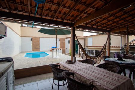 Casa para alugar com 300m², 3 quartos e 4 vagasQuintal