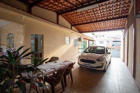 Casa para alugar com 300m², 3 quartos e 4 vagasQuintal