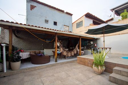 Casa para alugar com 300m², 3 quartos e 4 vagasQuintal