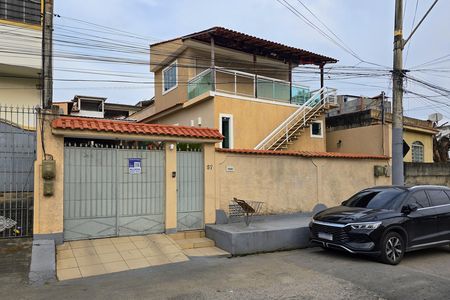 Casa para alugar com 300m², 3 quartos e 4 vagasFachada