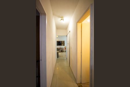 Casa para alugar com 300m², 3 quartos e 4 vagasCorredor