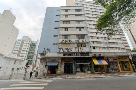 Apartamento à venda com 37m², 1 quarto e 1 vaga Apartamento à venda com 37m², 1 quarto e 1 vagaFachada