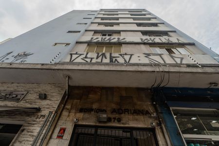 Apartamento à venda com 37m², 1 quarto e 1 vaga Apartamento à venda com 37m², 1 quarto e 1 vagaFachada