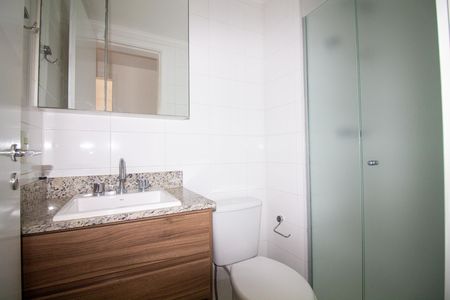 Banheiro de apartamento para alugar com 2 quartos, 65m² em Jardim Dom Bosco, São Paulo