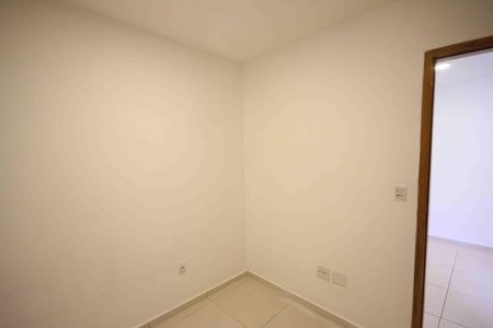 Apartamento para alugar com 34m², 2 quartos e sem vaga