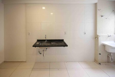 Apartamento para alugar com 34m², 2 quartos e sem vaga