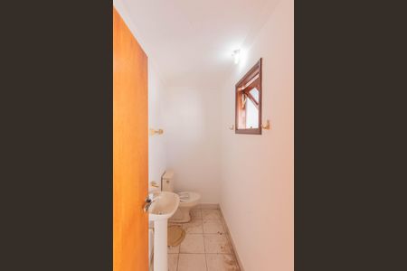 Casa para alugar com 200m², 3 quartos e 4 vagas Casa para alugar com 200m², 3 quartos e 4 vagasBanheiro de serviço