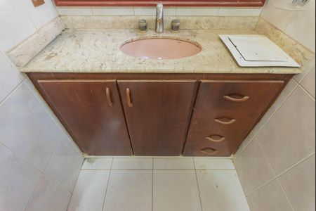 Casa para alugar com 200m², 3 quartos e 4 vagas Casa para alugar com 200m², 3 quartos e 4 vagasBanheiro