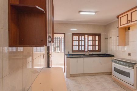 Casa para alugar com 200m², 3 quartos e 4 vagas Casa para alugar com 200m², 3 quartos e 4 vagasCozinha