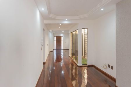 Casa para alugar com 200m², 3 quartos e 4 vagas Casa para alugar com 200m², 3 quartos e 4 vagasSala