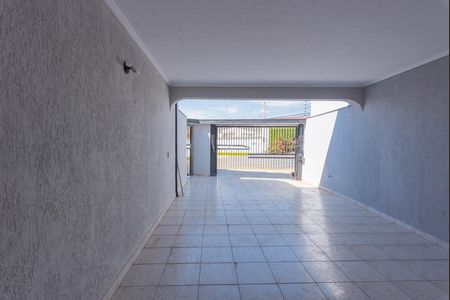 Casa para alugar com 200m², 3 quartos e 4 vagas Casa para alugar com 200m², 3 quartos e 4 vagasGaragem