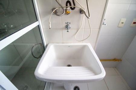 Apartamento para alugar com 68m², 2 quartos e 1 vagaÁrea de Serviço