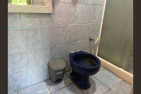 Casa de condomínio para alugar com 220m², 6 quartos e 3 vagas