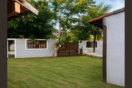 Casa de condomínio para alugar com 220m², 6 quartos e 3 vagas