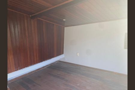 Casa de condomínio para alugar com 220m², 6 quartos e 3 vagas