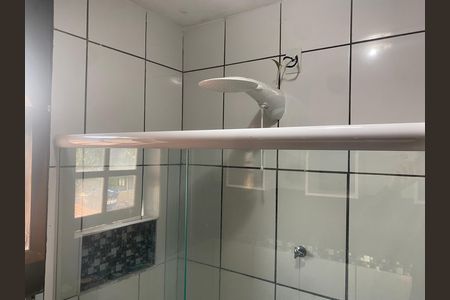Casa de condomínio para alugar com 220m², 6 quartos e 3 vagas