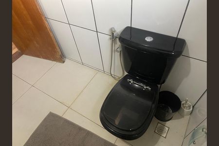 Casa de condomínio para alugar com 220m², 6 quartos e 3 vagas