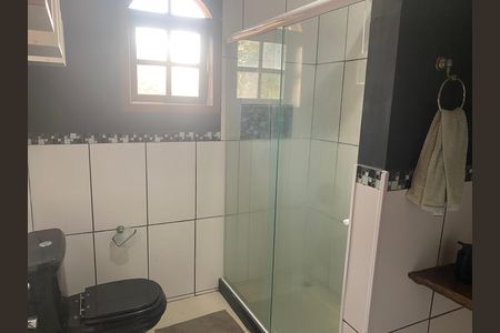 Casa de condomínio para alugar com 220m², 6 quartos e 3 vagas