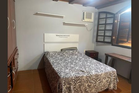 Casa de condomínio para alugar com 220m², 6 quartos e 3 vagas