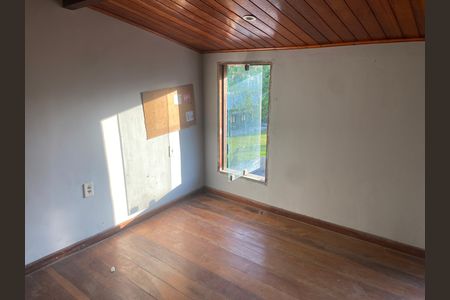 Casa de condomínio para alugar com 220m², 6 quartos e 3 vagas