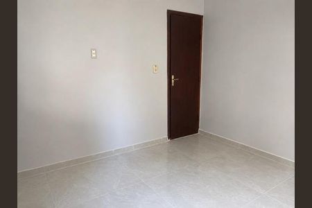 Casa de Condomínio para alugar com 6 quartos, 220m² em Vargem Pequena, Rio de Janeiro