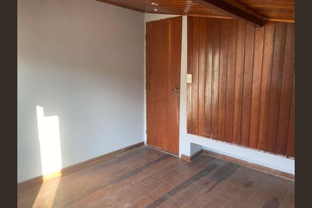 Casa de condomínio para alugar com 220m², 6 quartos e 3 vagas