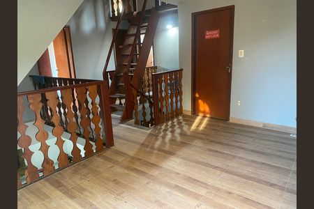 Casa de Condomínio para alugar com 6 quartos, 220m² em Vargem Pequena, Rio de Janeiro