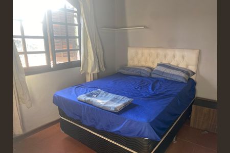 Casa de condomínio para alugar com 220m², 6 quartos e 3 vagas