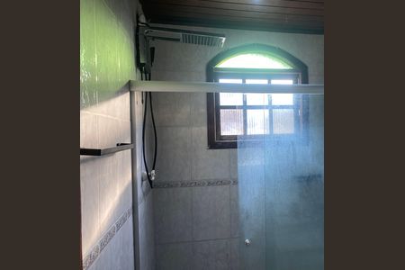 Casa de condomínio para alugar com 220m², 6 quartos e 3 vagas