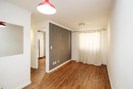 Sala de apartamento para alugar com 2 quartos, 47m² em Jardim Elizabete, Taboão da Serra