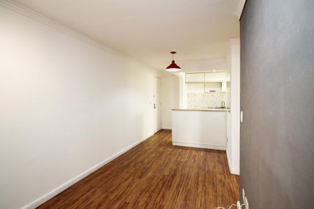 Sala de apartamento para alugar com 2 quartos, 47m² em Jardim Elizabete, Taboão da Serra