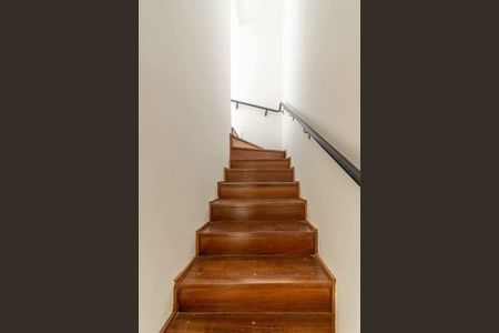 Casa à venda com 215m², 4 quartos e 3 vagas