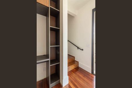 Casa à venda com 215m², 4 quartos e 3 vagas