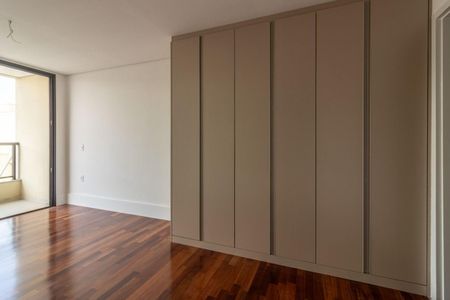 Casa à venda com 4 quartos, 215m² em Alphaville, Santana de Parnaíba