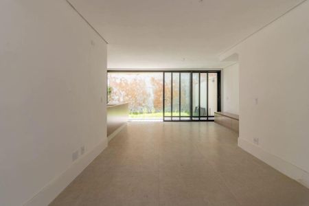 Casa à venda com 4 quartos, 215m² em Alphaville, Santana de Parnaíba