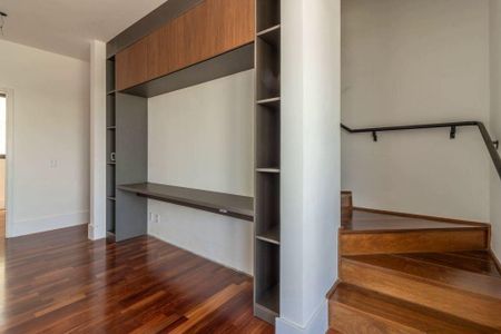 Casa à venda com 215m², 4 quartos e 3 vagas