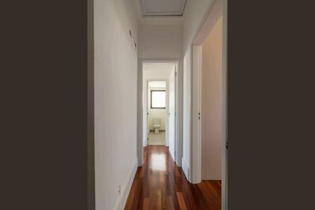 Casa à venda com 215m², 4 quartos e 3 vagas
